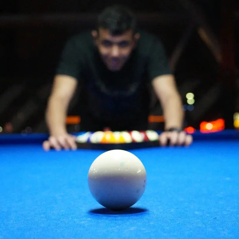 1 vnt. 52,5/57,2 mm standartinis biliardo kamuoliukas su lazda