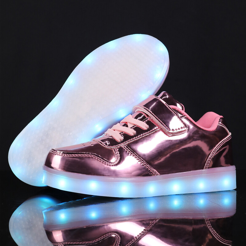 Šviečiantys batai LED šviesos batai rudens naujos spalvos blykstė Korėjietiška versija vyrams ir moterims kraunasi