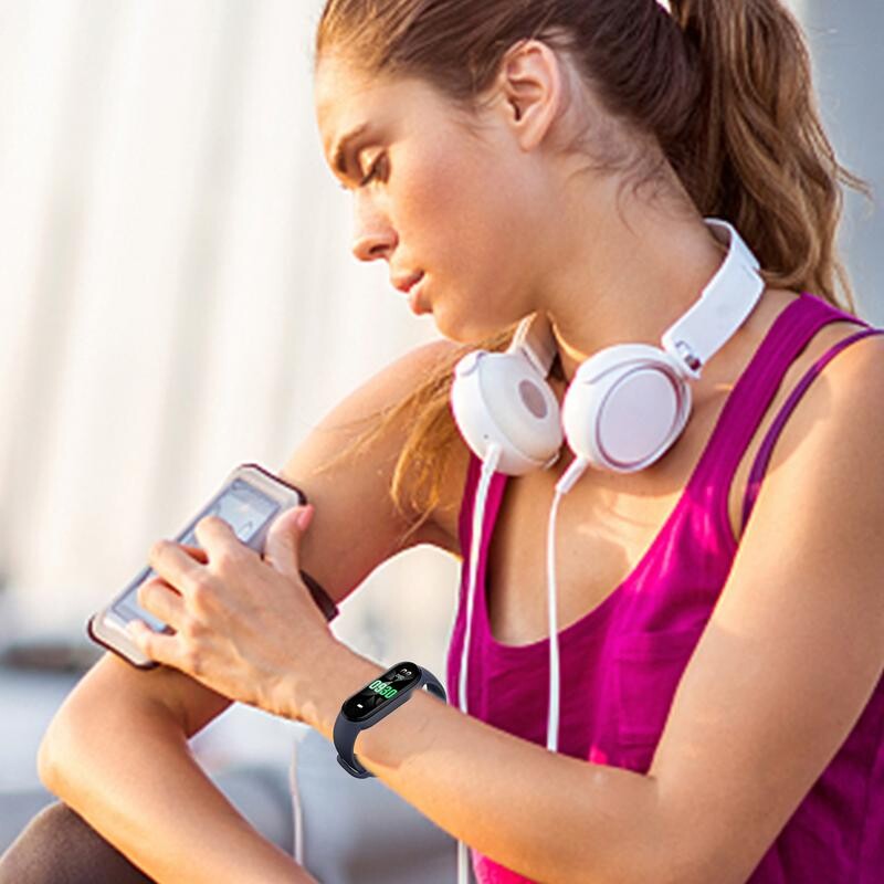 „Smart Band“ vandeniui atsparus kūno rengybos stebėjimas Išmanusis apyrankės širdies ritmo monitorius 0,96 colio TFT HD spalvotas ekranas