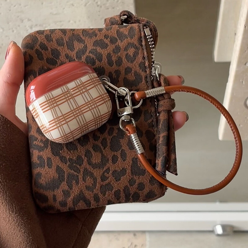 Korejska lijepa smeđa karirana mekana silikonska zaštitna torbica s kožnom uzicom za zaštitu od pada za airpods 1 2 3 4 pro 2 4. naslovnica