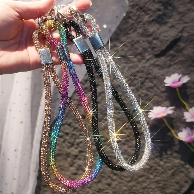 Glitter Flashy Rhinestone Cell Phone Charm Lanyard за iPhone Diamond Crystal Phone Wring Carts Keychain Vising Anti-lost Rop