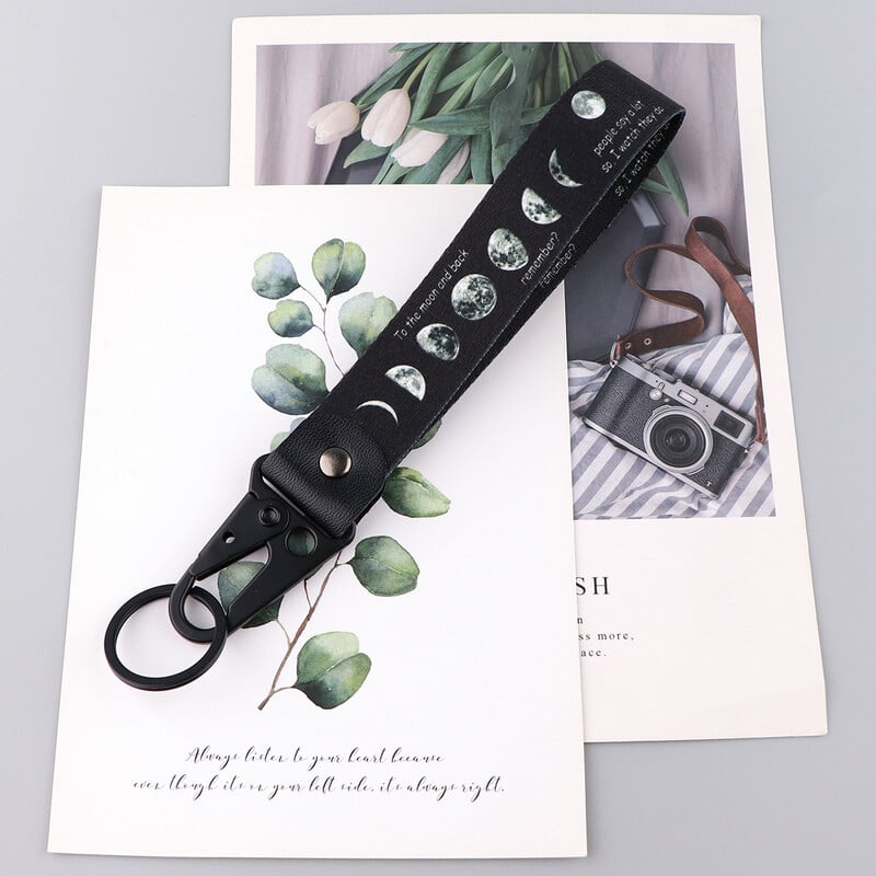 Астронавт Къса каишка за телефон Ключодържател за кола Каишка за китка Звезда и луна Връзка за ключове Държач за значка за лична карта Ключодържател Аксесоари