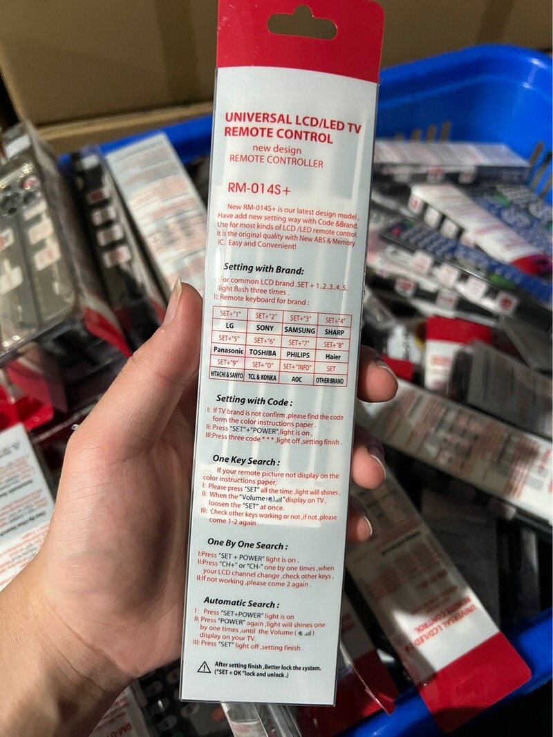 Univerzalni TV daljinski upravljač Kompatibilna upotreba Univerzalni TV daljinski upravljač bilo koje marke Potrebno je postaviti u skladu s priručnikom RM-014S+