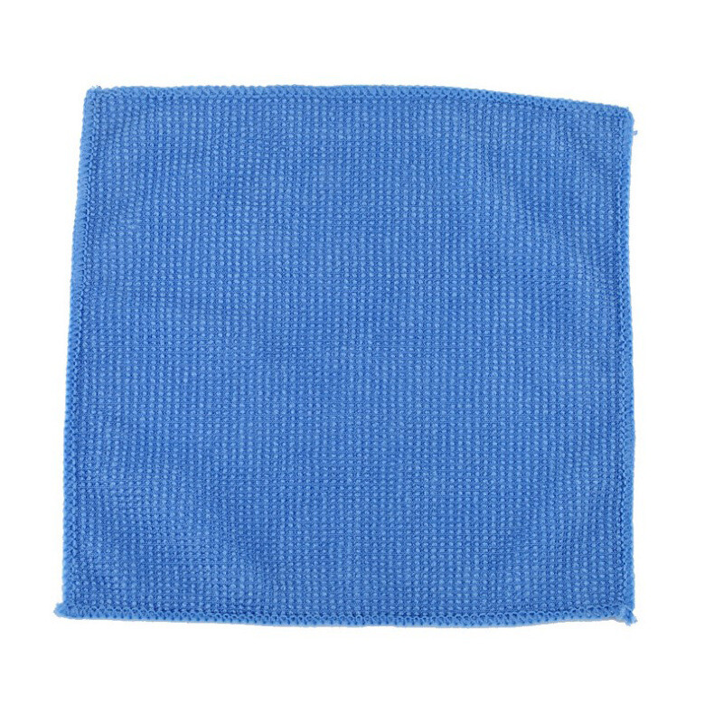 Valymo įrankis Fotoaparatas Telefonas Klaviatūra Klaviatūros dangtelis Valymo šepetys Oro pūtimas Tuščias buteliukas Valymo audinys Laikymo dėžutės nešiojimo dėklas