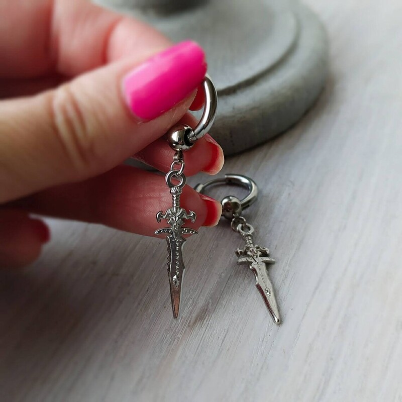 Pārrobežu ārējā tirdzniecība panku gredzens arrow personalizēts hip-hop ielas pāris auskari moderni vīriešu zobenu auskari Rūpnīcas tiešā tirdzniecība