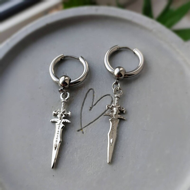 Pārrobežu ārējā tirdzniecība panku gredzens arrow personalizēts hip-hop ielas pāris auskari moderni vīriešu zobenu auskari Rūpnīcas tiešā tirdzniecība