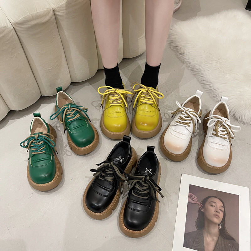 Ležerne retro cipele za žene Proljeće 2022. Novi stil Britanske male kožne cipele s vezicama i debelim potplatom s lutkastim prstima