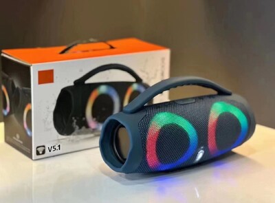 Didelio galingumo „Bluetooth“ garsiakalbis, nešiojamas RGB spalvingas šviesai atsparus belaidis žemųjų dažnių garsiakalbis 360 stereo erdvinio garso TWS FM boombox