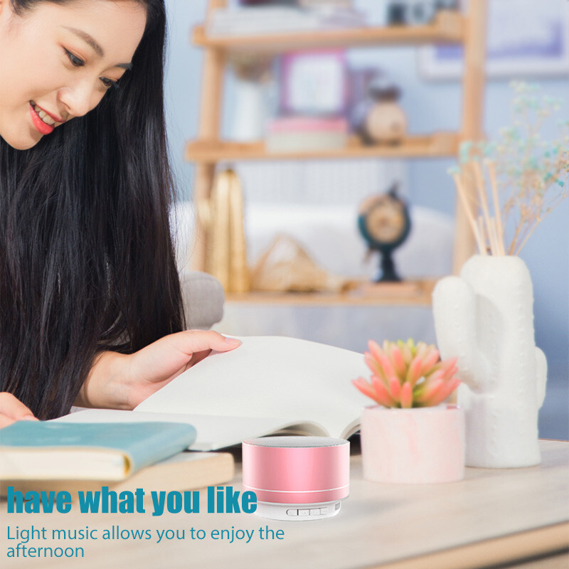 # A10 bežični Bluetooth zvučnik Mali čelični top subwoofer prijenosna mini poklon kartica Bluetooth zvučnik u boji