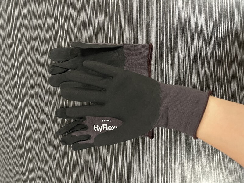 Ansell HYFLEX® 11-840(1 pereche)Negru Fotix, spumă rezistentă la uzură, acoperire cu palmă din nitril, căptușeală din nailon negru, căldură anti-contact nivel 1