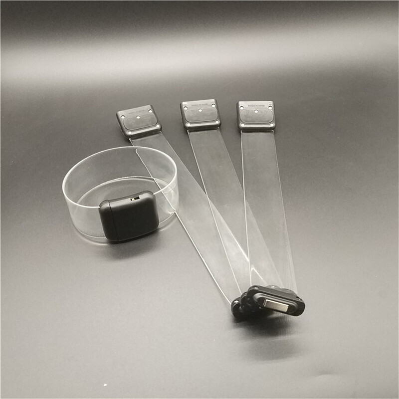 1 vnt. LED baterija, šviesą skleidžianti apyrankė, bėganti rankovė, mirksinti saugos lemputė, magnetinė šviečianti įspėjamoji saugos lemputė