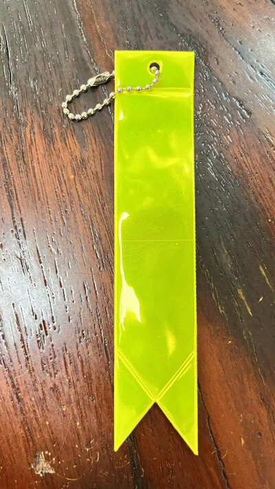 5 бр./чанта Светлоотразяваща светеща висулка за деца PVC флуоресцентна лента Висулка Ключодържател Предупреждение Безопасност през нощта за възрастни студенти