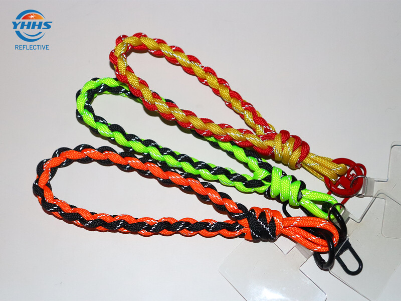 Светлоотразителни Keychians с висока видимост Флуоресцентно зелен рефлектор Висулка за детски чанти Аксесоари за каране Безопасно пътуване