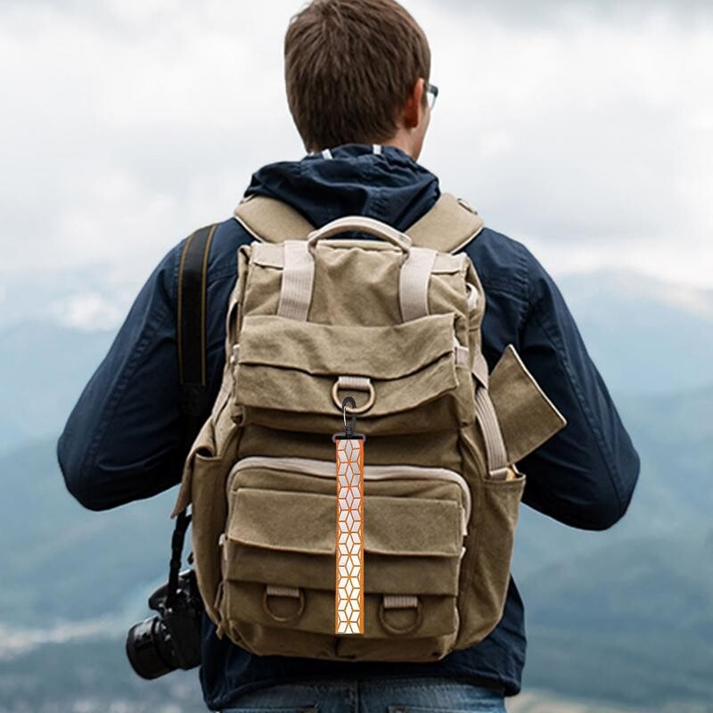 Безопасна светлоотразителна висулка Защитно светлоотразително облекло Ключодържател Висулка Лек и преносим външен инструмент за бягане, колоездене