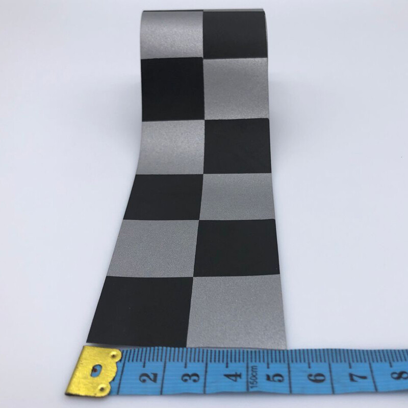 Plotis 5 cm Sidabrinis šviesą atspindintis audinys, įspėjimas apie saugą Eismą atspindinčios juostos siuvimas drabužių liemenių krepšiui