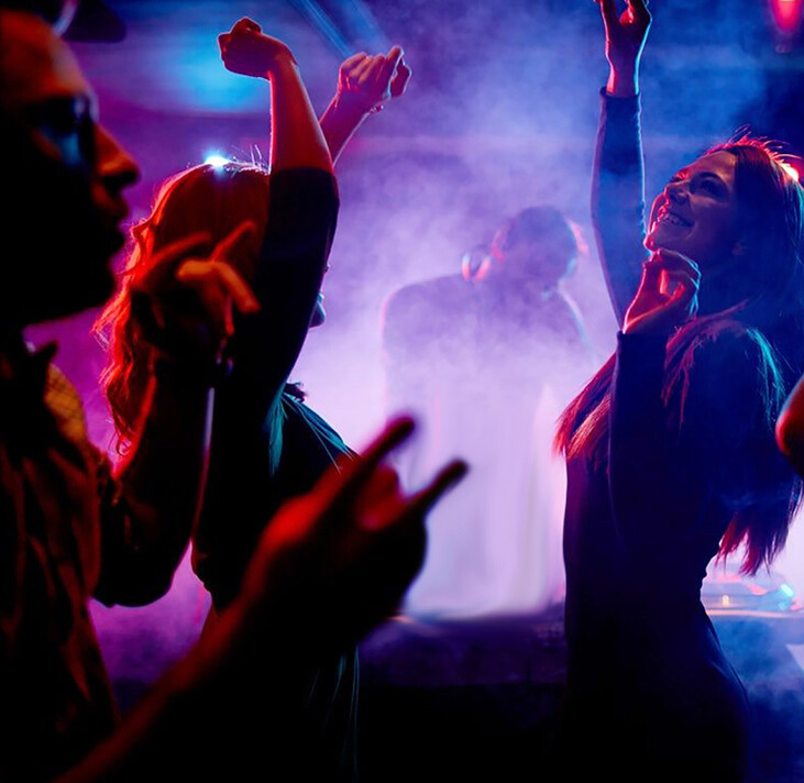 K07 läbipaistev küberpunk-mehaa juhtmeta Bluetooth-kõlar Heli kerge rütm Subwoofer TWS stereomuusikakeskus käed-vabad kõne