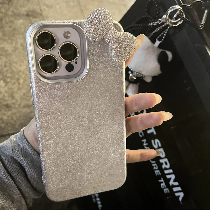 Луксозен кожен калъф с блясък и 3D кристали с панделка с личи за iPhone 16 Pro Max 15 13 12 11 14 Plus момиче с мека корица