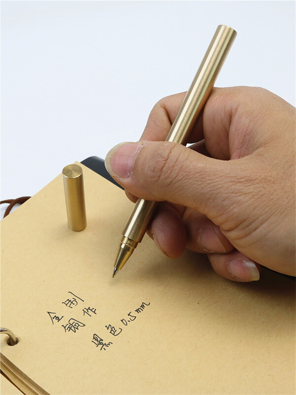 Prilagođeni izrezbareni tekst Visokokvalitetni čisti bakarno zlato Roler kemijska olovka 0,5 mm plavo crna gel olovka Poklon olovka za studente zaposlenika