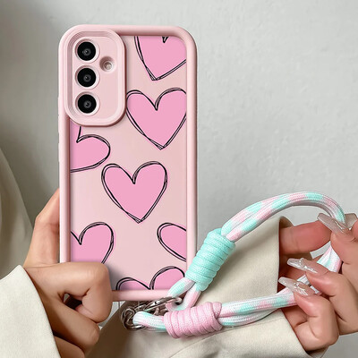 Калъф с каишка за закачане на китката с верижка за Samsung S24 S23 S22 S21 Plus Ultra S20 FE A50 A05 A10 11 03 04 30 20 Капак за ремък с любовно сърце