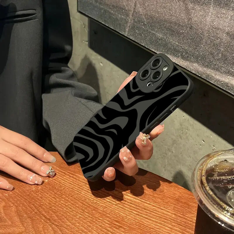 Черен силиконов калъф Wave Pattern Print за Samsung Galaxy A16 A35 A55 A34 A54 A33 A53 S25 S24 S23 Ultra S22 Plus S21 FE 5G Cover