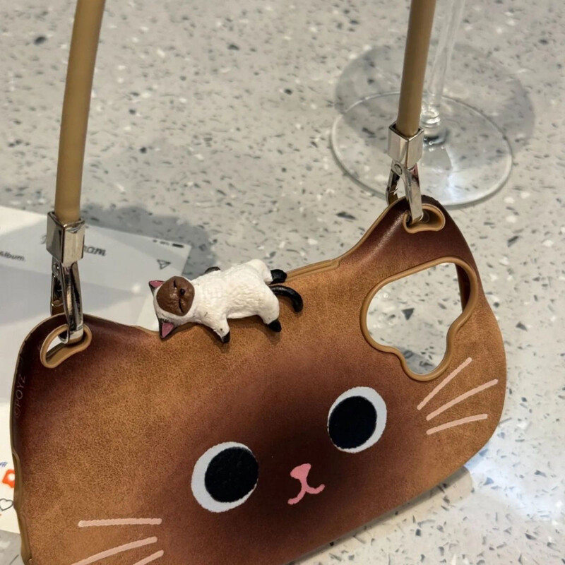 Nova telefonska torbica s remenom za ruku sa slatkim mačjim licem za iPhone 16 15 14 13 Pro Max Fashion Girl poklon zaštitna maska za telefon u obliku crtića Y2K