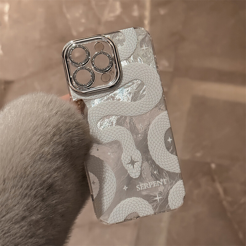 Луксозен стилен блясък калъф със змийско покритие за анимационен филм за iPhone 16 15 14 13 Pro Max Plus 11 12 X Xr Xs Bling Camera Shockpoof Cover