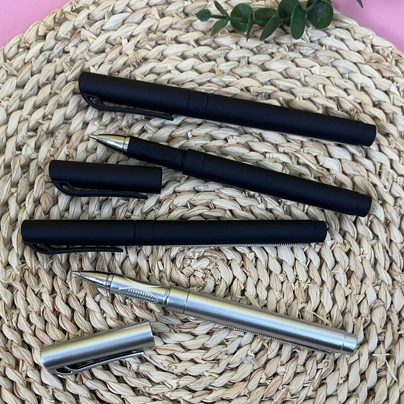 1 tk sujuvalt kirjutav must geelpliiats sissetõmmatava tühja keritava vastupidava pastapliiatsiga ABS ja kaetud paberiga loovuse eksami pliiatsiga