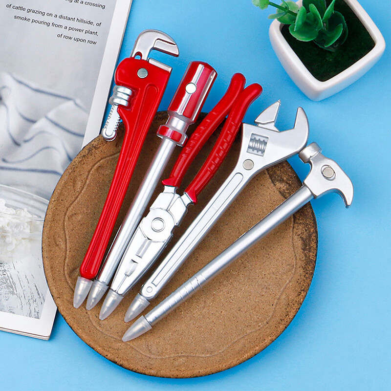 1PC Химикалки Симулация Хардуерни инструменти Менгеме Ръчен нож Чук Пистолет Моделиране Химикалка Учебни награди за ученици Подарък