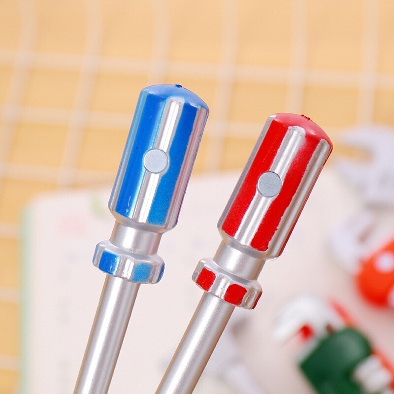 Хардуерни инструменти за индивидуалност от 1 бр. Корейски канцеларски материали Творчески химикалки Качествена писалка Caneta Hammer Универсален нож Писалка за писане