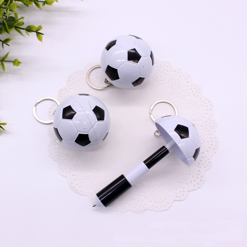 1 kom. Kreativna kemijska olovka za nogometni stil, kemijska olovka u obliku nogometa s privjeskom za ključeve, poklon za nogometnu zabavu, školski pribor