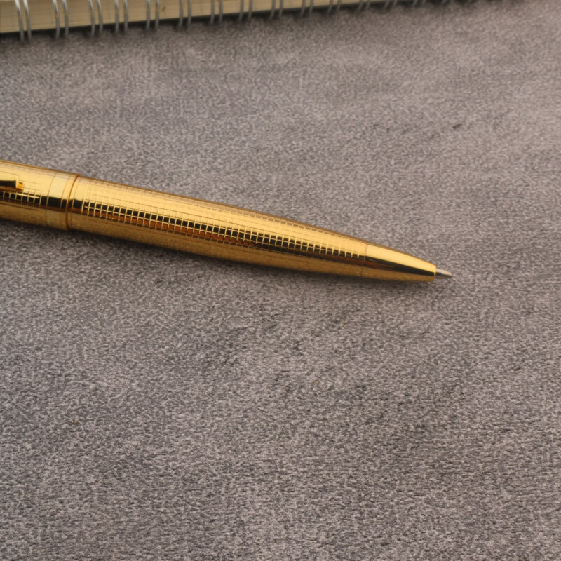 студент метална химикалка златиста Рисунка ПОДАРЪК НЕРЪЖДАЕМА СТОМАНА ХИМИАЛКА