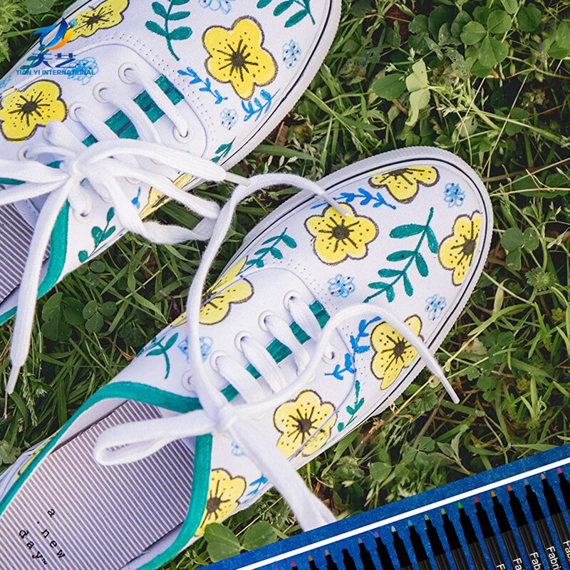 24 spalvų audinio rašiklių rinkinys, skirtas drabužiams „pasidaryk pats“ piešti rankomis ir piešti piešinius, tinkamas audinio popierinei drobei