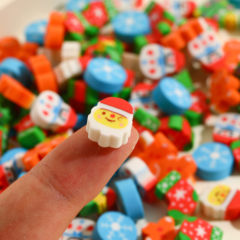 10 бр./Партида Коледна анимационна гума Kawaii Дядо Коледа Снежни човеци Коледно дърво Мини молив Гумени канцеларски принадлежности Детско училище Сладки гуми