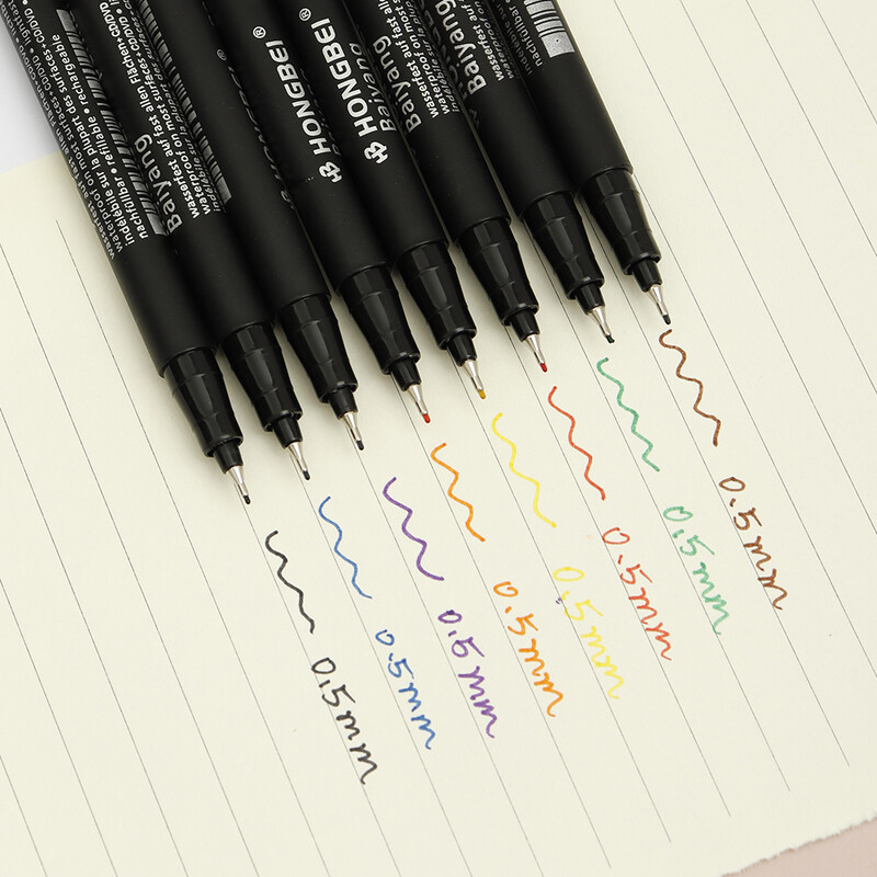 8 vnt. spalvoti nuolatiniai žymekliai, neperšlampami rašikliai, puikiai tinkantys pramonės mokyklos ir namų spalvotam dažymui linijos piešimui