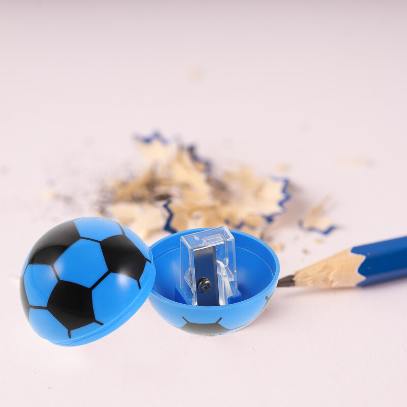 20 tk. Ühe auguga jalgpallikujulised pliiatsiteritaja pliiatsid lastele Creative Trend Footballi kujuga teritajad juhuslikud värvid