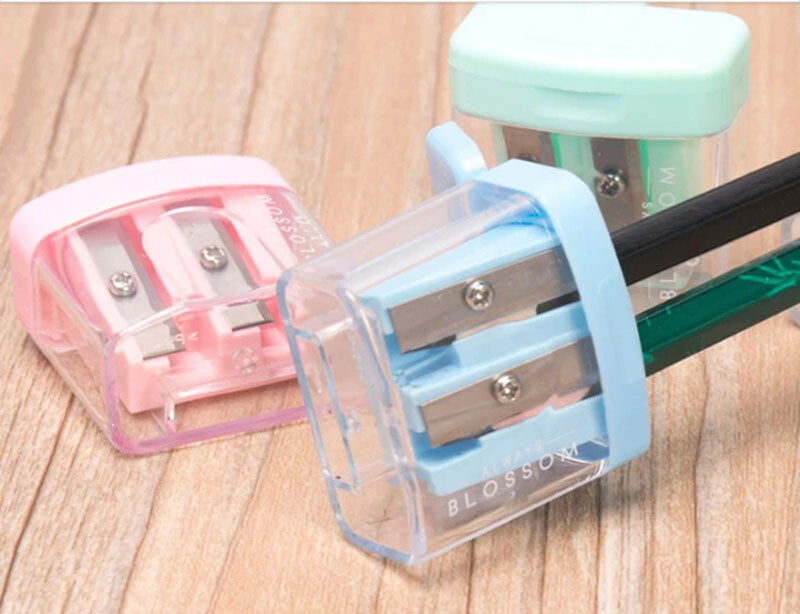 Ascuțitoare de creion din plastic cu găuri duble Mașină de tăiat creion standard de culoare bomboană 0576