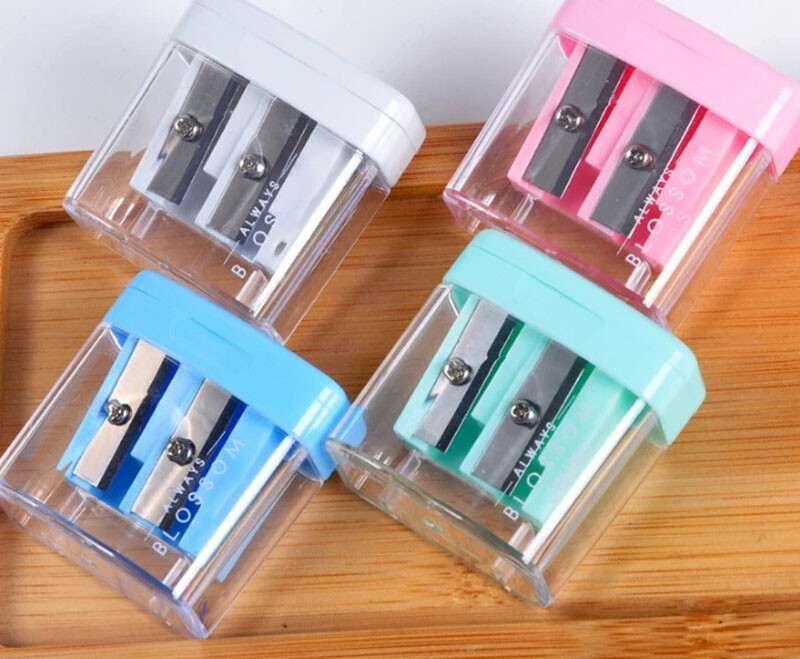 Ascuțitoare de creion din plastic cu găuri duble Mașină de tăiat creion standard de culoare bomboană 0576