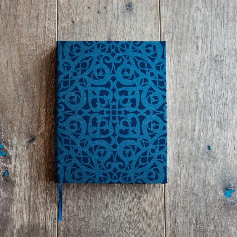 Богато украсен флорален шаблон 11,8x11,8 инча дантелен шаблон Templete Пластмасови шаблони за рисуване на цветя с мандала Многократно използваем дантелен шаблон с цветя