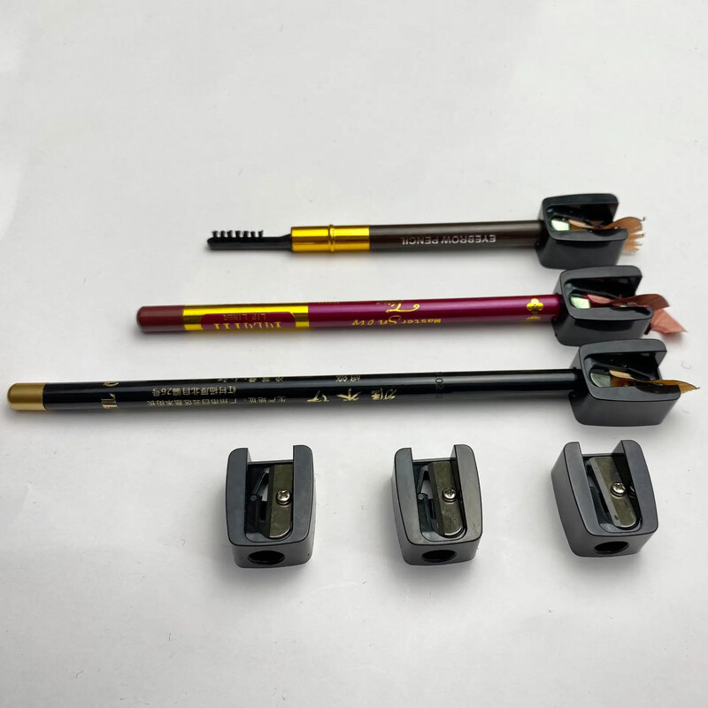 2 vnt Mini pieštukų drožtukai Plastikiniai mieli akių pieštukai pieštukų pjovimo mašina Studentų mokyklos standartiniai biuro reikmenys Nauji