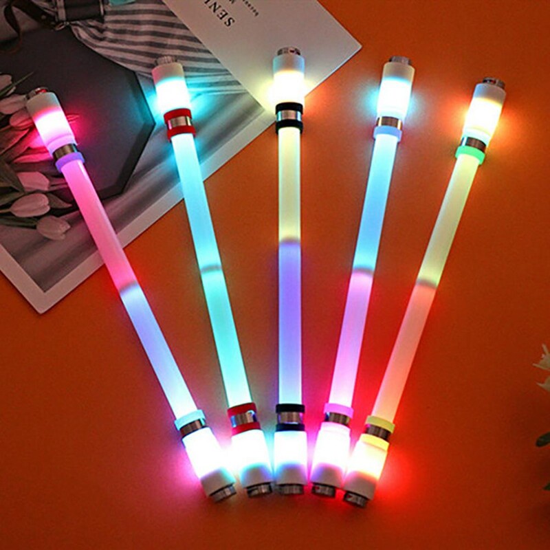 Profesionalus žaidimas, šviečiantis besisukantis rašiklis, mažinantis stresą (be rašiklio užpildymo)