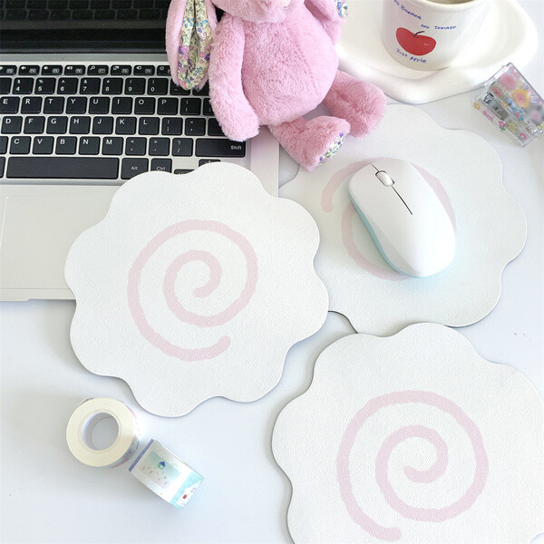 Steve Aesthetic Piele + Cauciuc Alb Floare Forma Tort Pește Mouse Pad Student Desktop Decoration Mat