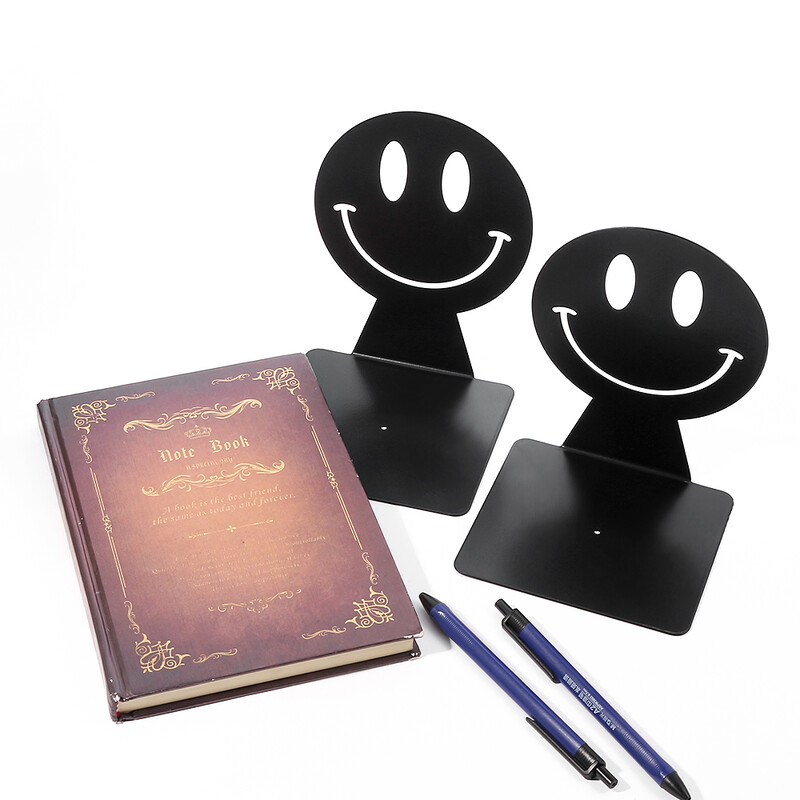 Naeratavad näoilmed, raamaturiiulid, kodukaunistused, kontorid, õpilaslauad, raamatufailid, kirjatarbed