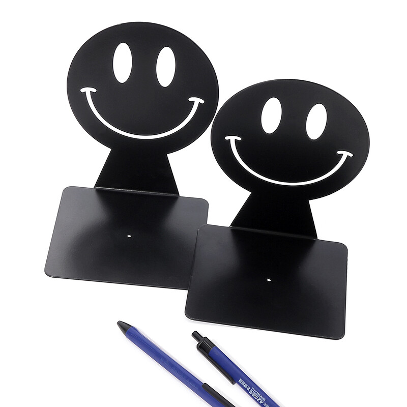 Naeratavad näoilmed, raamaturiiulid, kodukaunistused, kontorid, õpilaslauad, raamatufailid, kirjatarbed