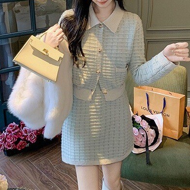 Kootud ülikonnaseelik naistele 2024, sügis, uus mood, vabaaja stiil, talv, korea stiil, pehmest vahast ümarkaelusega komplekt, väike kaheosaline komplekt lõhnaga
