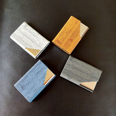 1 бр. Модна кутия за визитки с дървесни зърна Pu от неръждаема стомана Поставка за визитки за мъже и жени Поставка за визитки