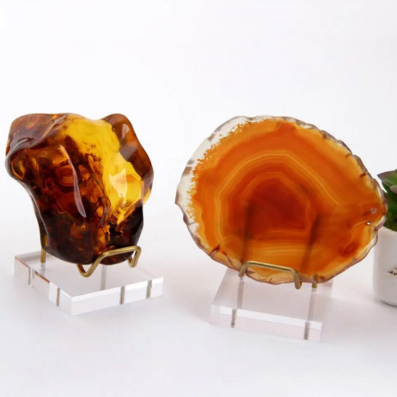 Metalinis mineralinis stendas su akrilo pagrindu, skirtas krištolo papuošalų stovui, akmeninei lentynai