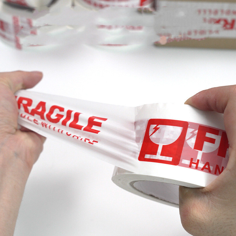 5cm Whtie Color Letter Fragile Опаковъчна самозалепваща лента за опаковъчна кутия Доставка Warp Пластмасова лента Консумативи за малък бизнес