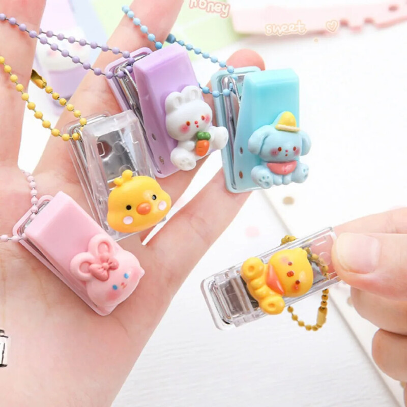 Perforator drăguț cu 1 gaură Perforatoare pentru carduri cadou Perforatoare pentru hârtie tăiată hârtie Perforatoare cu o singură gaură Mini perforatoare de hârtie DIY drăguță Rechizite școlare