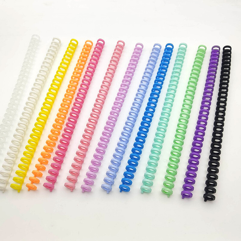 10 tk 10 mm eemaldatav pandlaga lahtiste lehtedega sidumisriba 30 auguga avamis- ja sulgemisrõngas spiraal DIY köitmisriba plastikust sideaine