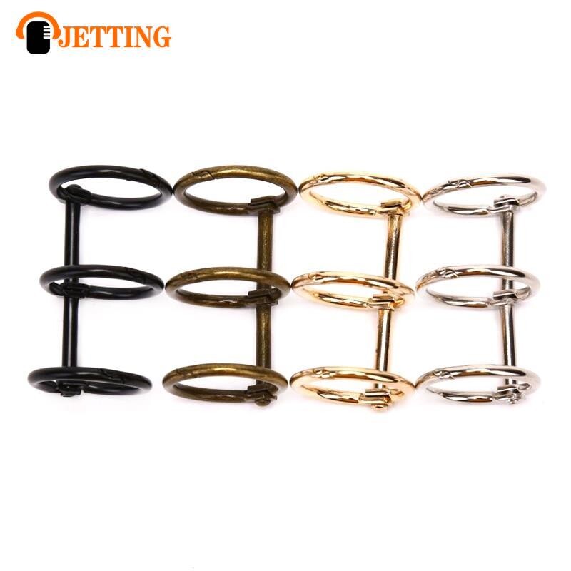 2 vnt metalinis laisvų lapų segtuvas 3 žiedai nešiojamojo kompiuterio albumui, iškarpų knygelės segtukai, metaliniai žiediniai segtuvai, kalendorius, apskritimas, raštinės reikmenys